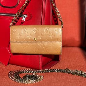 Authentic VERNIS SARAH WALLET